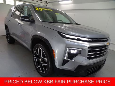 Used 2025 Chevrolet Traverse High Country w/ LPO, Floor Liner Package AWD/4WD image 1