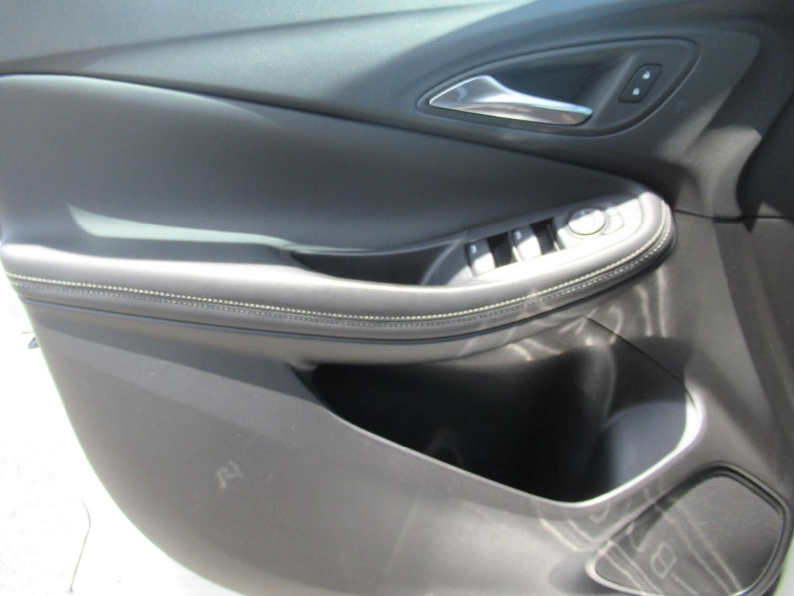 Used 2023 Buick Encore GX Preferred w/ Cold Weather Comfort Package FWD image 20