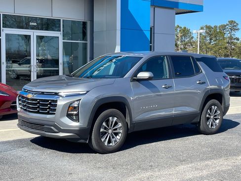 Used 2025 Chevrolet Equinox LT image 1