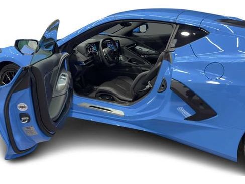 Used 2025 Chevrolet Corvette Stingray Coupe w/ 1LT RWD image 10