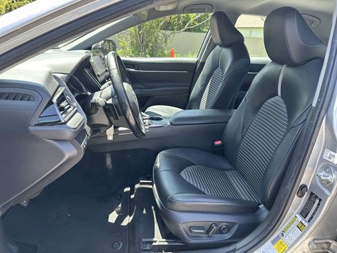 Used 2021 Toyota Camry SE FWD image 15