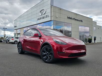 Used 2024 Tesla Model Y 2WD