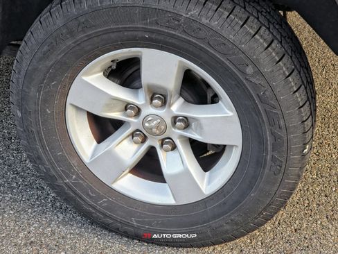 Used 2016 RAM 1500 Express RWD image 12