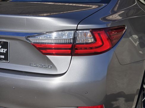 Used 2017 Lexus ES 350 image 18