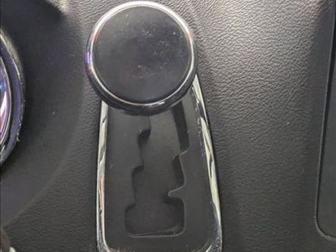 Used 2013 Chrysler Town & Country Limited w/ Luxury Group FWD image 13