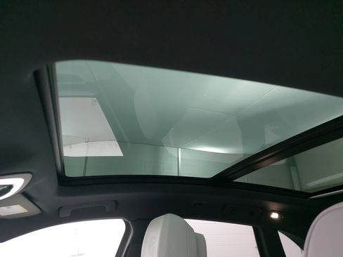 New 2026 Porsche Macan S image 32