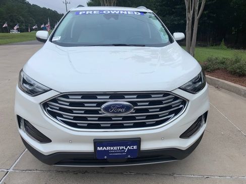 Used 2021 Ford Edge Titanium FWD image 2