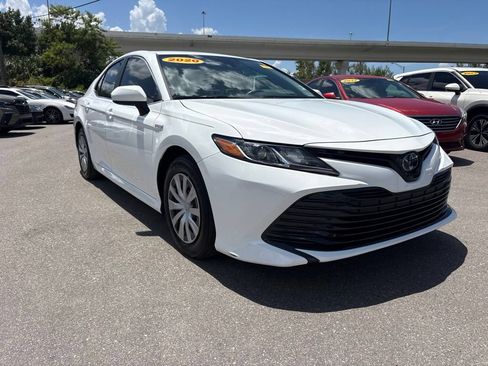 Used 2020 Toyota Camry LE FWD image 1