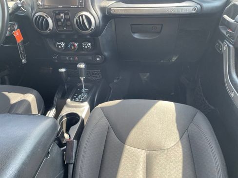 Used 2016 Jeep Wrangler Unlimited Sport w/ Quick Order Package 24S AWD/4WD image 22