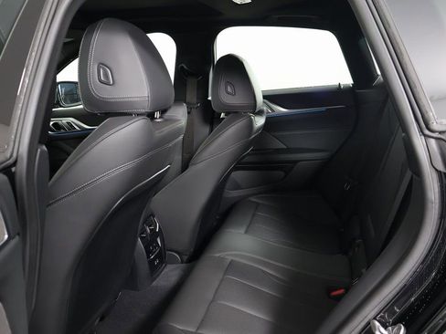 Used 2025 BMW 430i w/ M Sport Package image 11