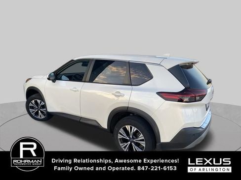 Used 2022 Nissan Rogue SV AWD/4WD image 2