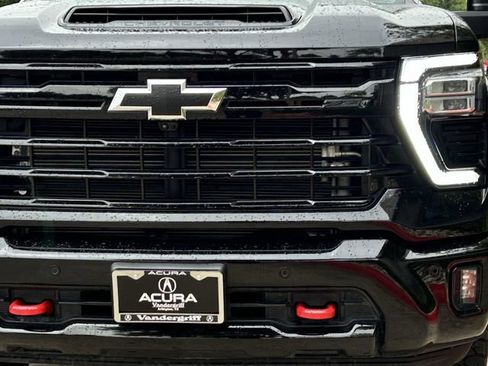 Used 2025 Chevrolet Silverado 2500 LTZ w/ LTZ Plus Package AWD/4WD image 10