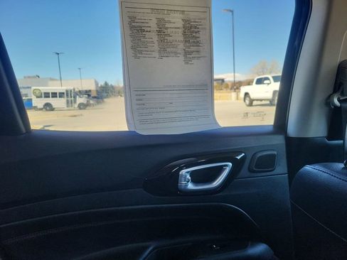 Used 2022 Jeep Compass Trailhawk w/ Sun and Sound Group image 10