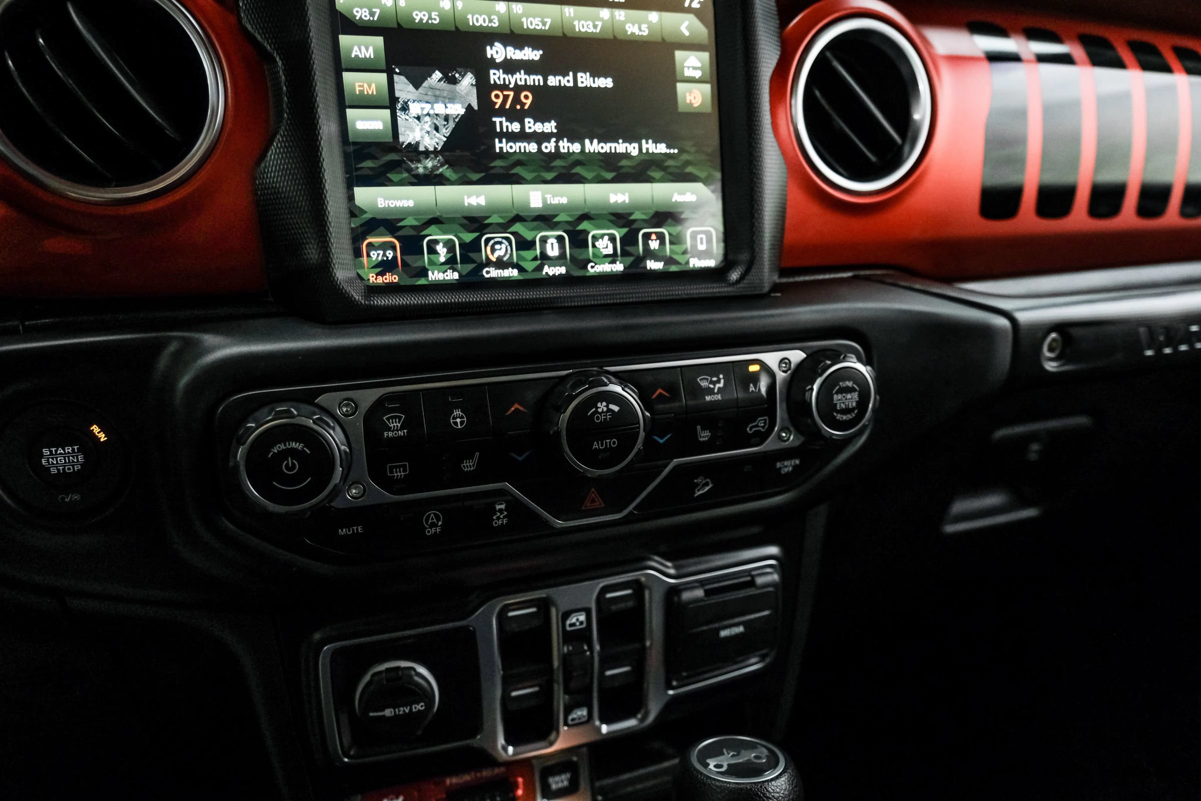Used 2019 Jeep Wrangler Unlimited Rubicon AWD/4WD image 26