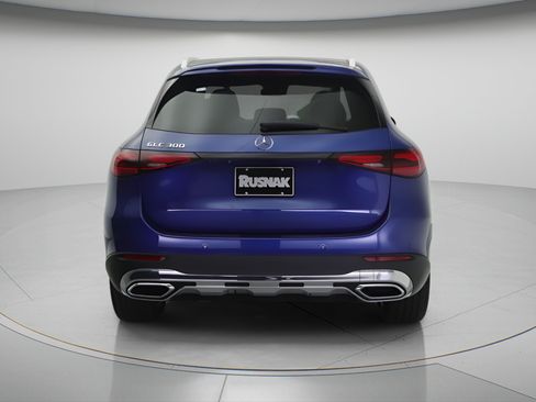 New 2026 Mercedes-Benz GLC 300 image 3