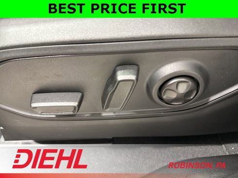 New 2025 Jeep Grand Cherokee Limited w/ Black Appearance Package image 21