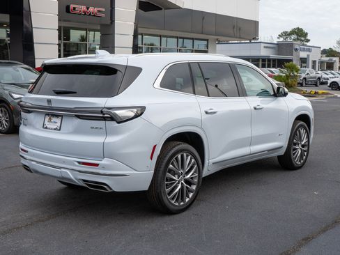 New 2026 Buick Enclave Avenir w/ Super Cruise Package image 3