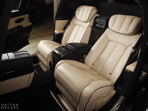 Used 2009 Maybach 62 S RWD image 27