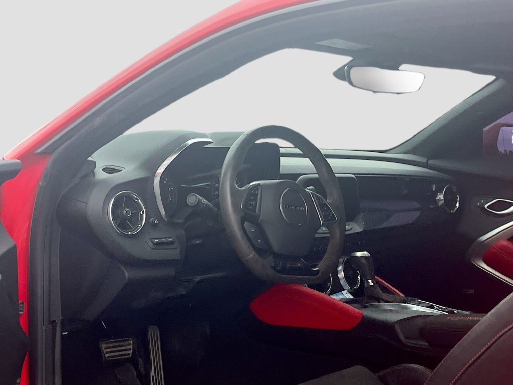 Used 2021 Chevrolet Camaro ZL1 RWD image 9