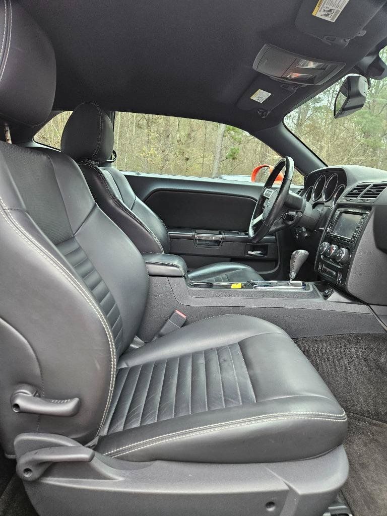 Used 2010 Dodge Challenger R/T RWD image 31