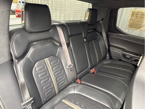 Used 2022 Rivian R1T Launch Edition image 24