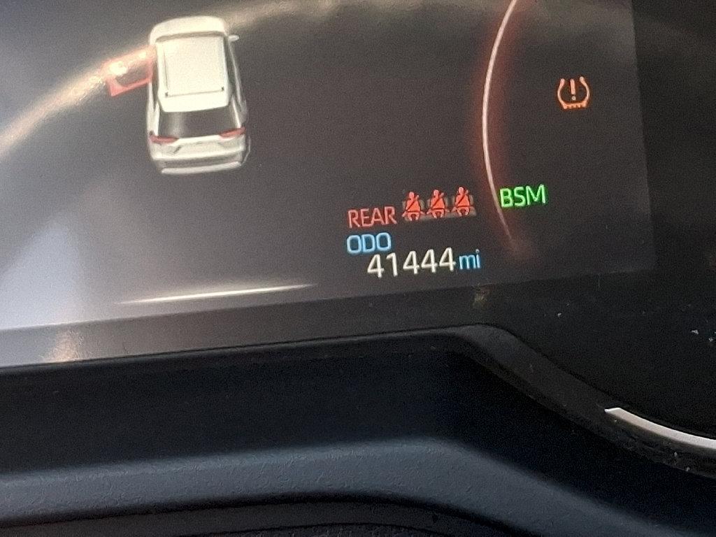 Used 2025 Toyota RAV4 XLE FWD image 19