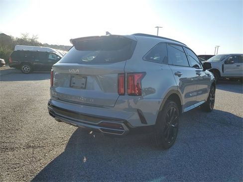 Used 2022 Kia Sorento SX image 4