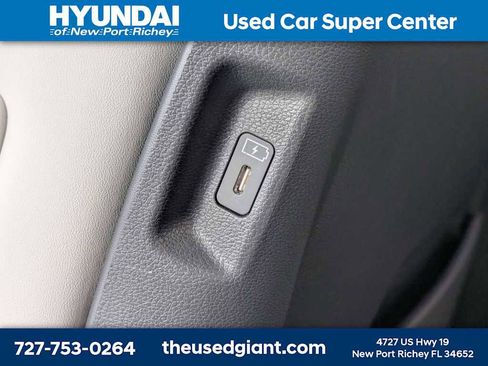 Used 2025 Hyundai Santa Fe Calligraphy image 22