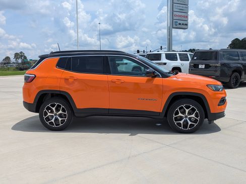 New 2026 Jeep Compass Limited AWD/4WD image 6