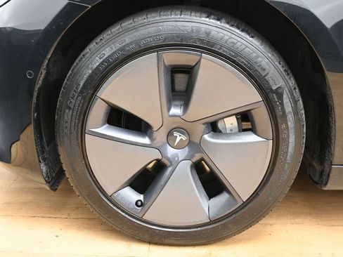 Used 2022 Tesla Model 3 RWD image 10