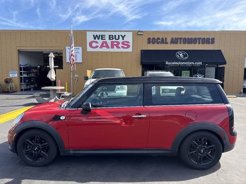 Used 2014 MINI Cooper Clubman FWD image 2