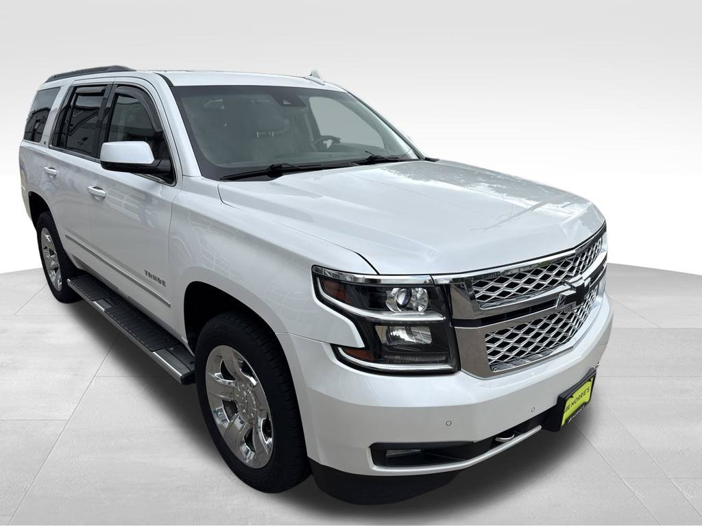 Used 2017 Chevrolet Tahoe LT w/ LT Signature Package AWD/4WD image 4