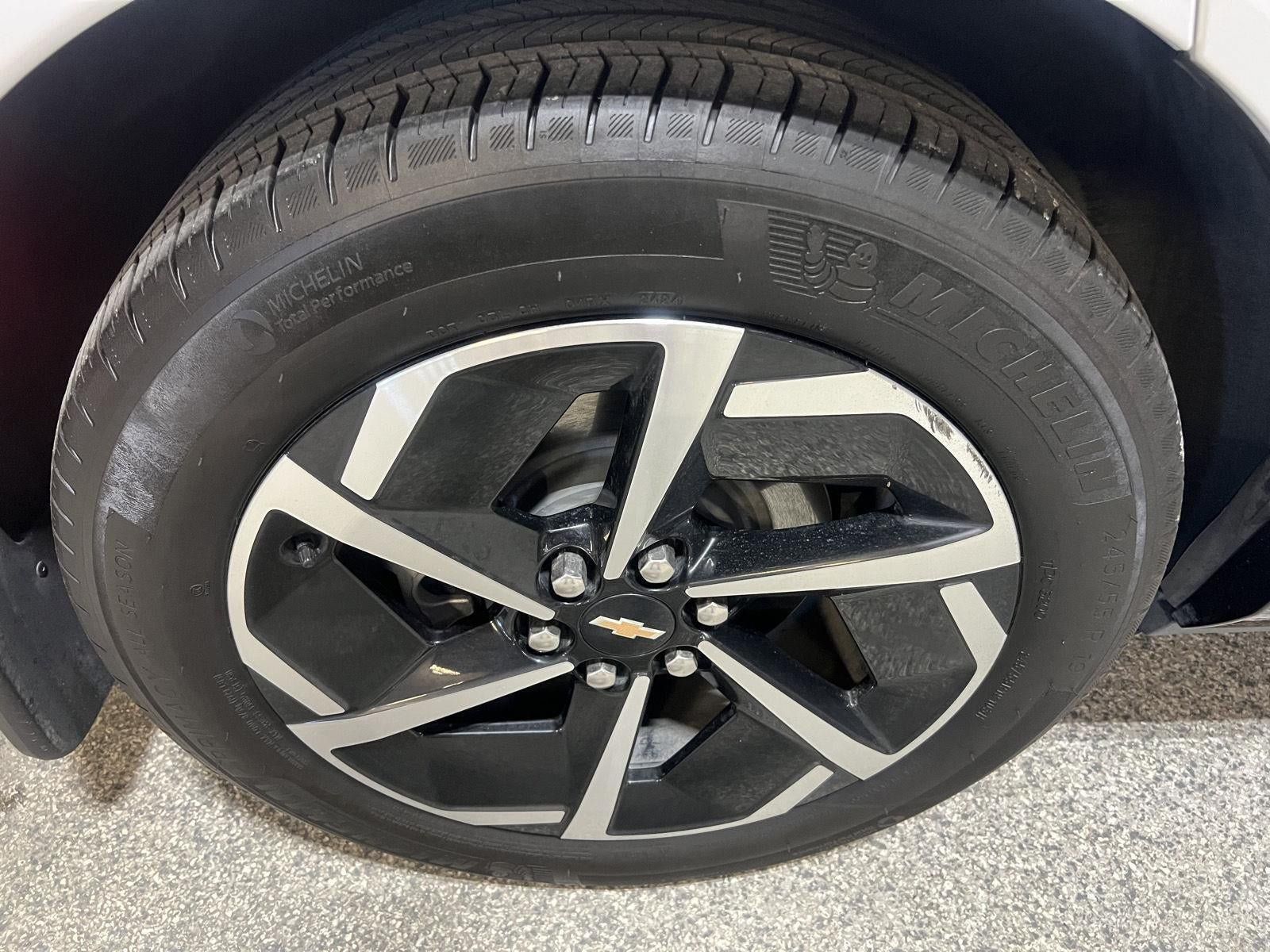 Used 2024 Chevrolet Equinox EV LT w/ LPO, Blackout Package FWD image 29