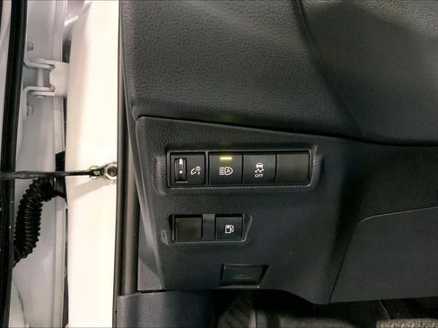 Used 2024 Toyota Corolla Cross AWD Hybrid image 35