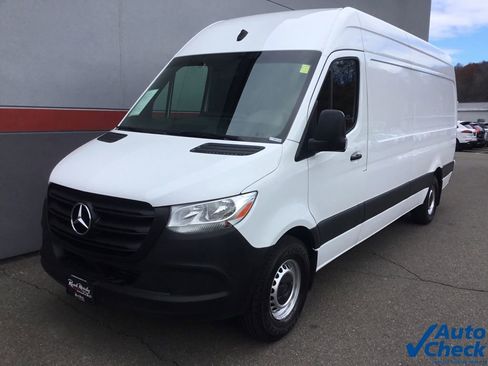 Used 2022 Mercedes-Benz Sprinter 2500 image 6