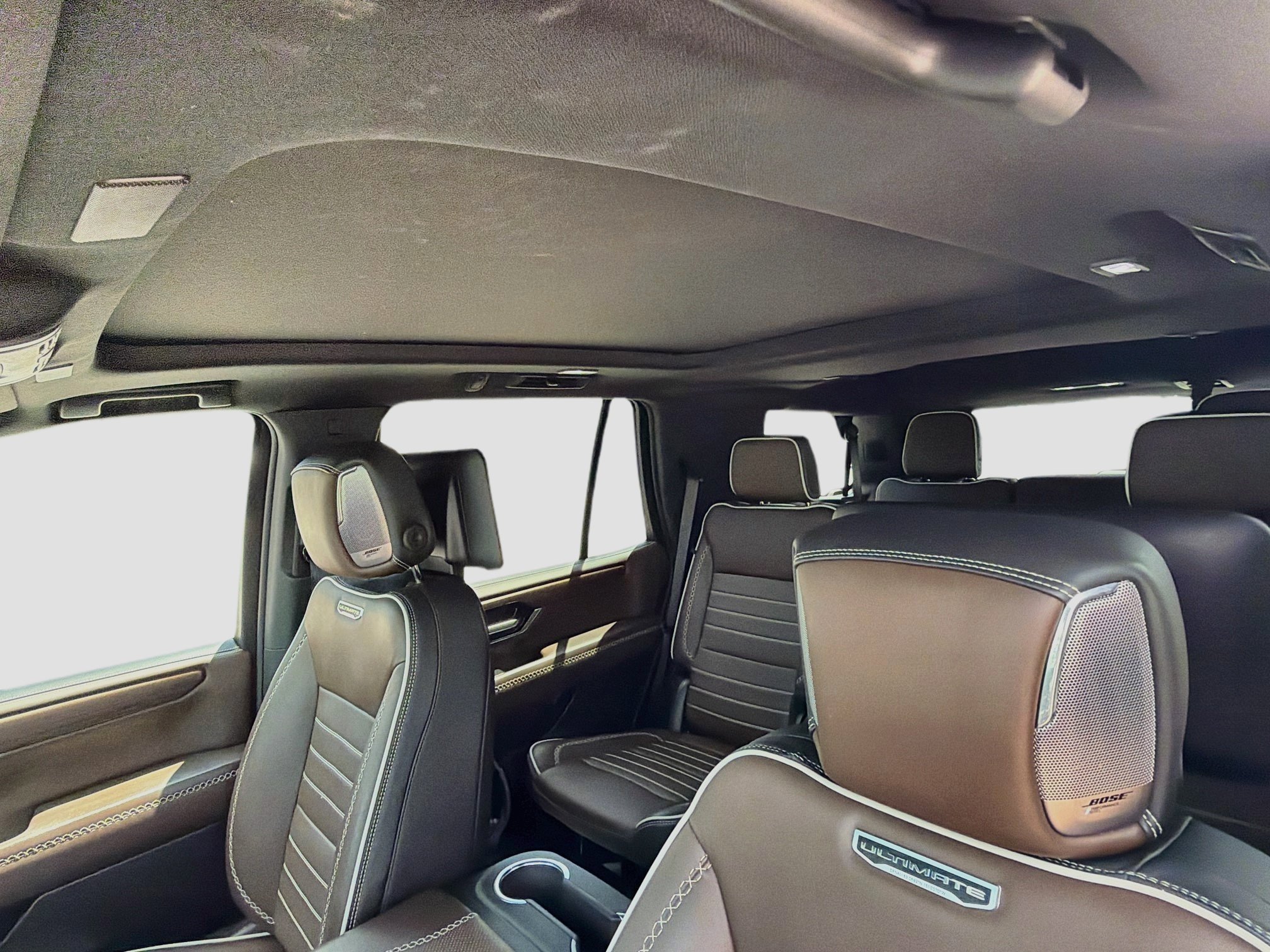 Used 2025 GMC Yukon Denali Ultimate AWD/4WD image 29