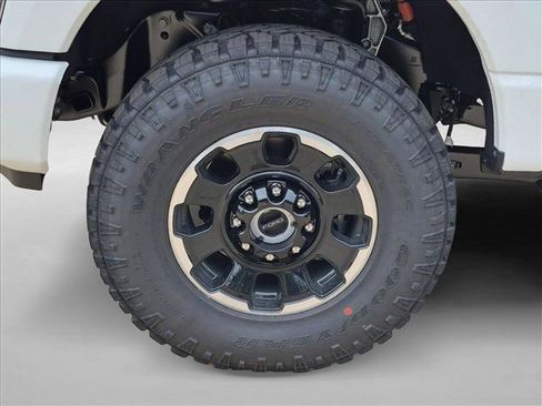 New 2026 Ford F250 Platinum w/ Tremor Off-Road Package AWD/4WD image 10