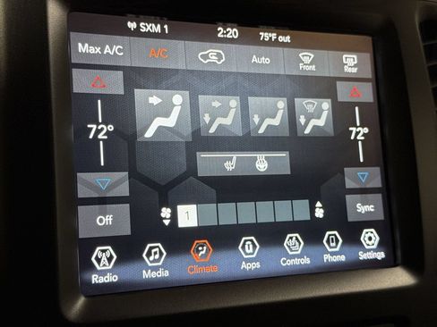 Used 2022 Jeep Cherokee Latitude Lux AWD/4WD image 16