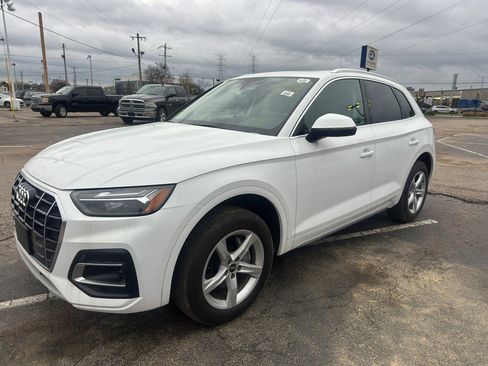 Used 2021 Audi Q5 Premium w/ Convenience Package image 1