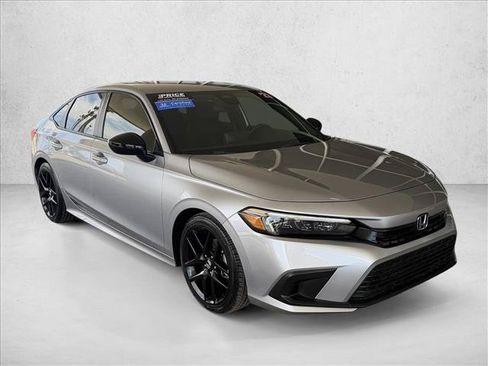 Used 2023 Honda Civic Sport image 5