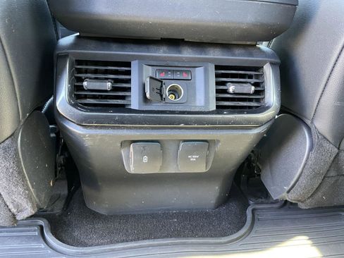 Used 2022 Ford F150 Lariat w/ Equipment Group 502A High image 45