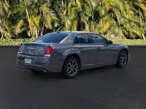 Used 2018 Chrysler 300 S AWD/4WD image 4