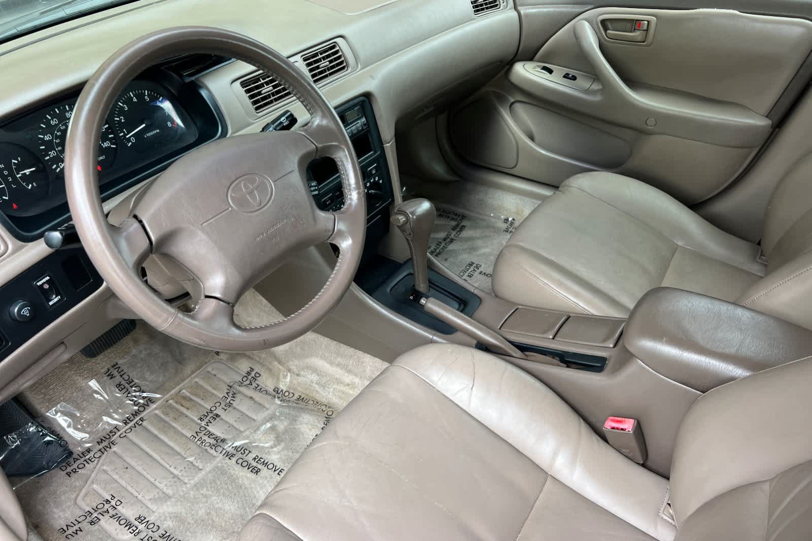 Used 1997 Toyota Camry LE w/ Leather Trim Pkg FWD image 11