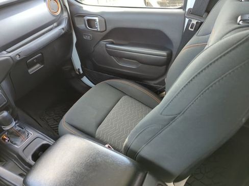 Used 2021 Jeep Gladiator Mojave image 17