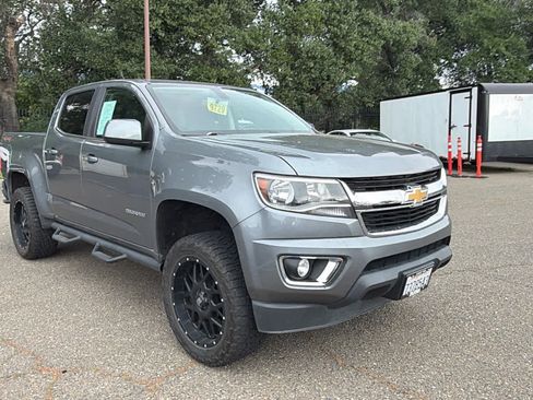 Used 2020 Chevrolet Colorado LT w/ LT Convenience Package image 3