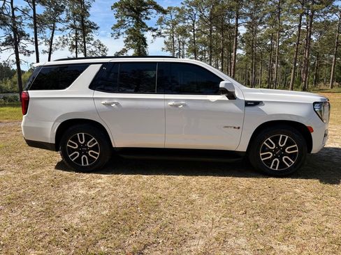 Used 2023 GMC Yukon AT4 AWD/4WD image 6