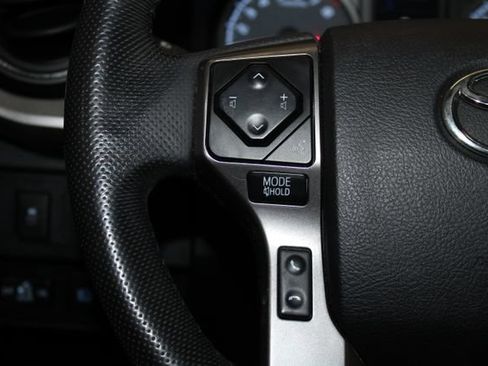 Used 2022 Toyota Tacoma SR5 RWD image 13