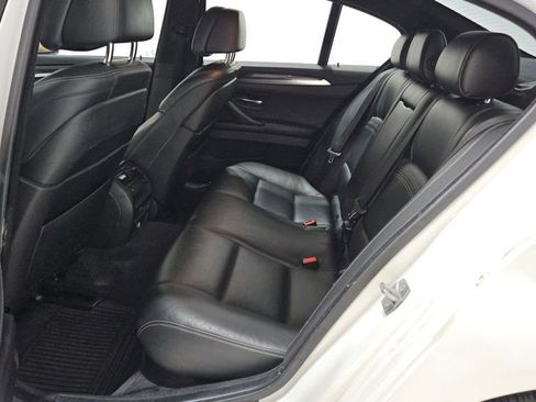Used 2016 BMW 550i xDrive Sedan image 12