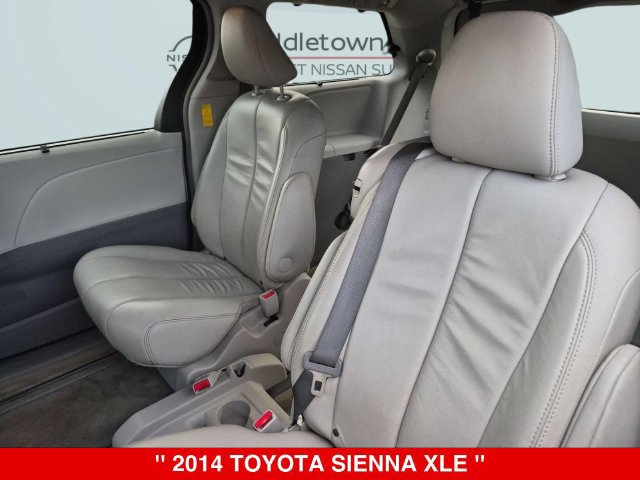 Used 2014 Toyota Sienna XLE FWD image 33