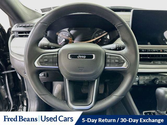 Certified 2025 Jeep Compass Limited AWD/4WD image 15